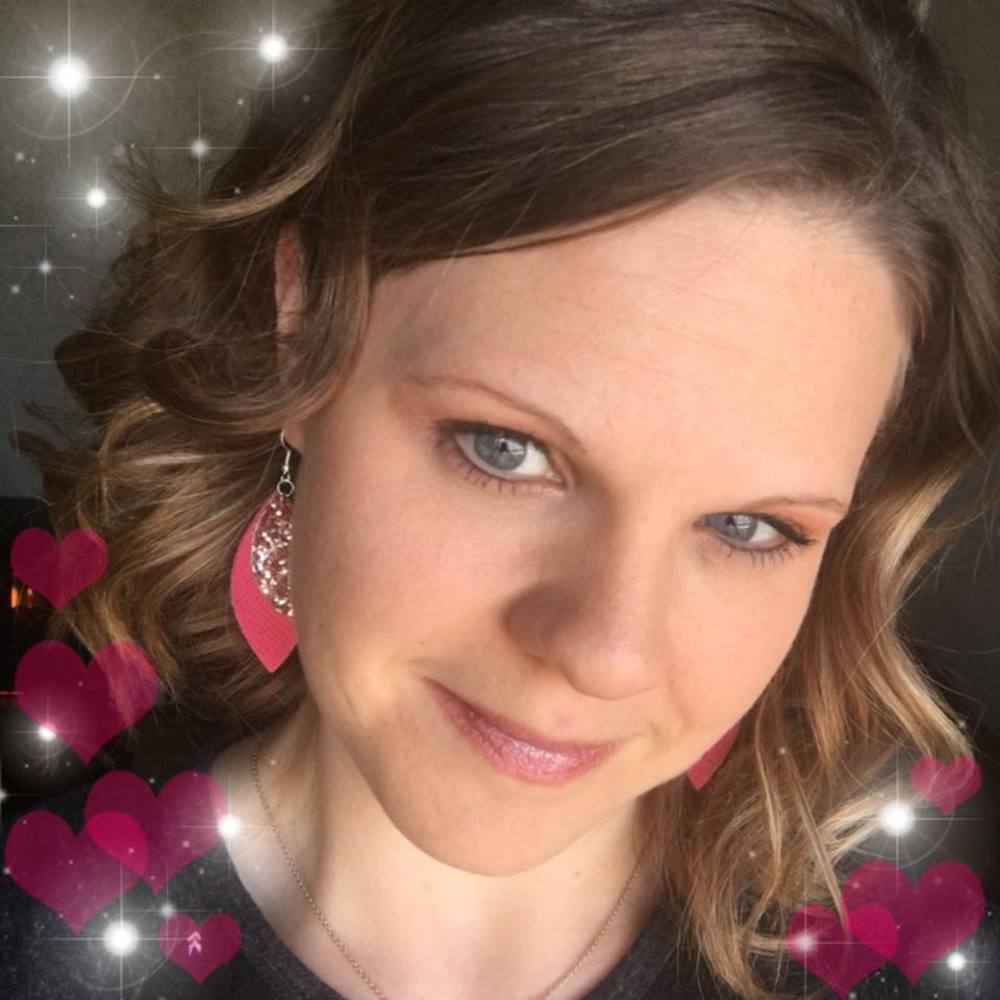 Meet your Posher, Elyse